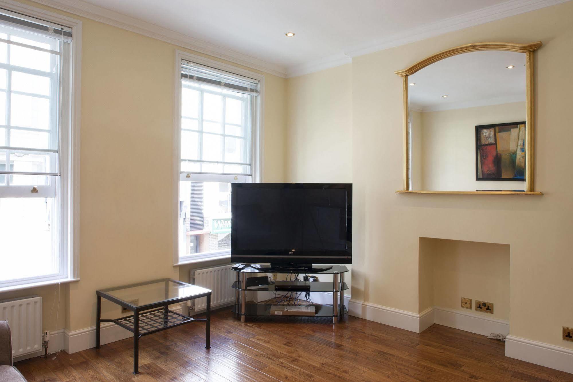 Piccadilly Circus Apartments Londen Buitenkant foto