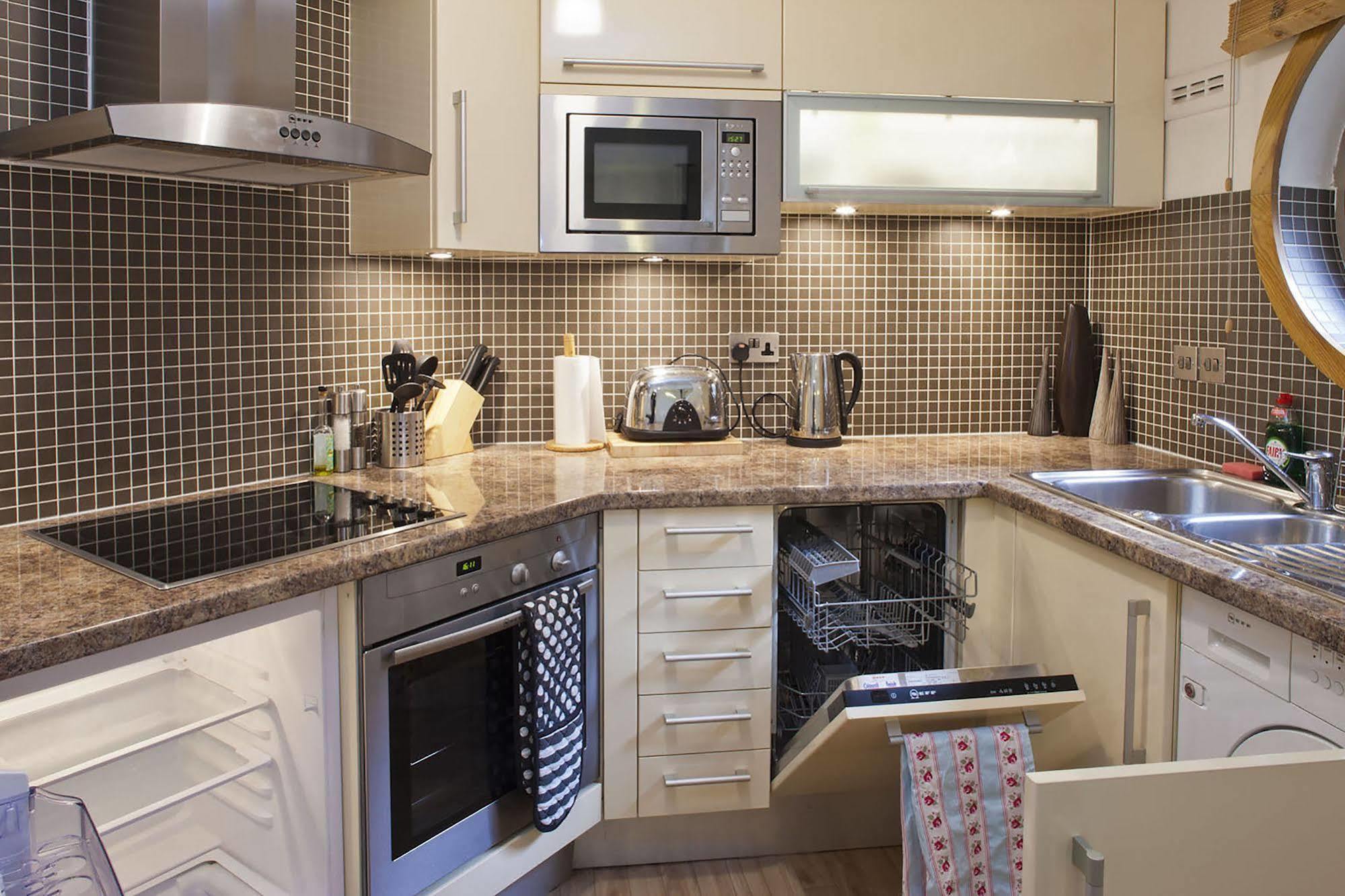 Piccadilly Circus Apartments Londen Buitenkant foto