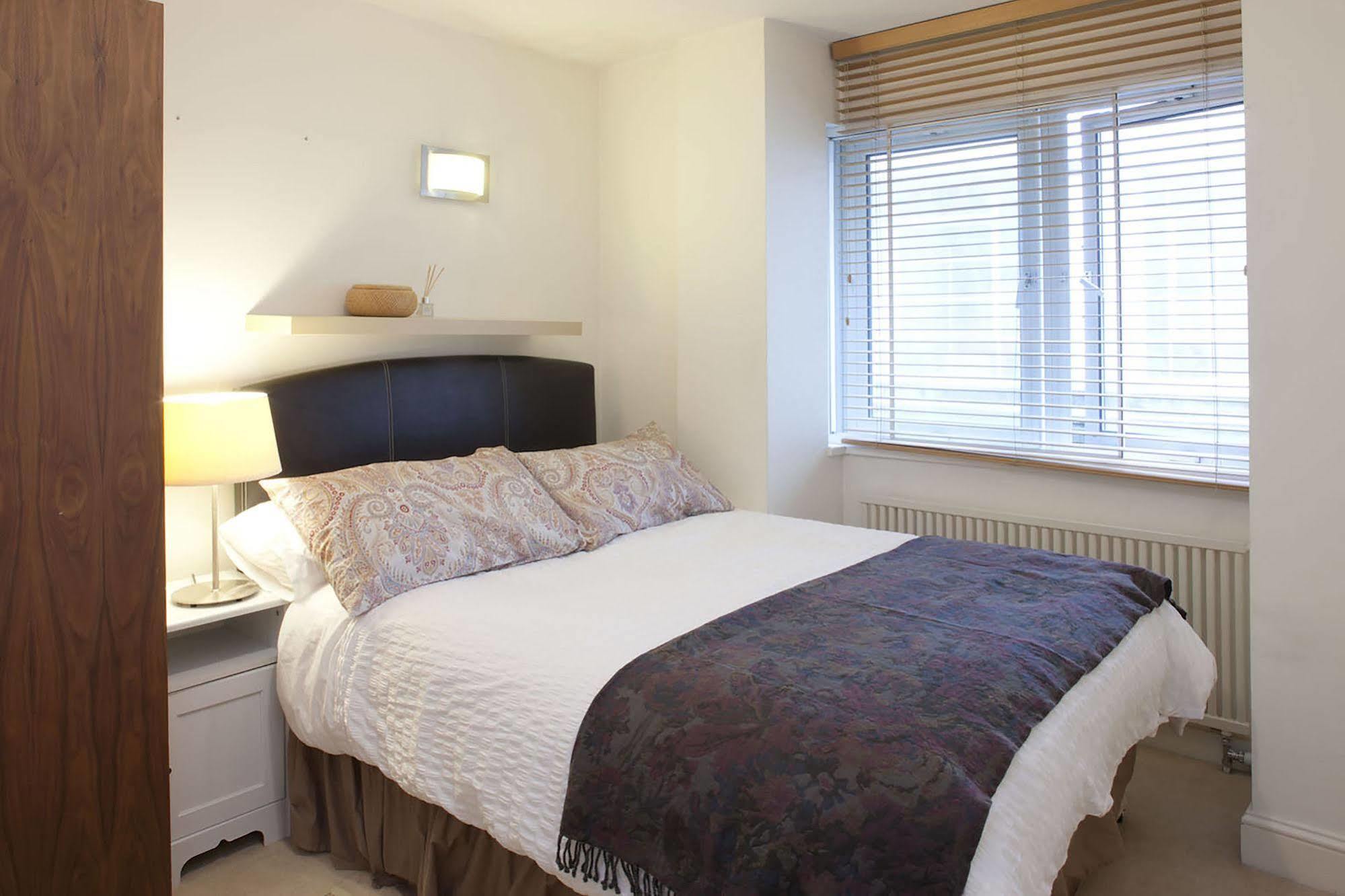 Piccadilly Circus Apartments Londen Buitenkant foto